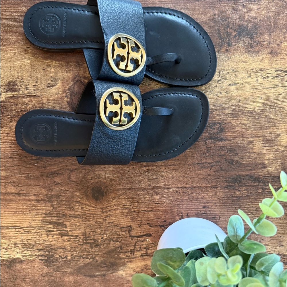 Tory Burch Benton Band Flat Sandals Size 5.5M  New
